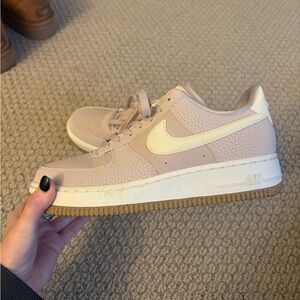 Nike women’s dunk shoe